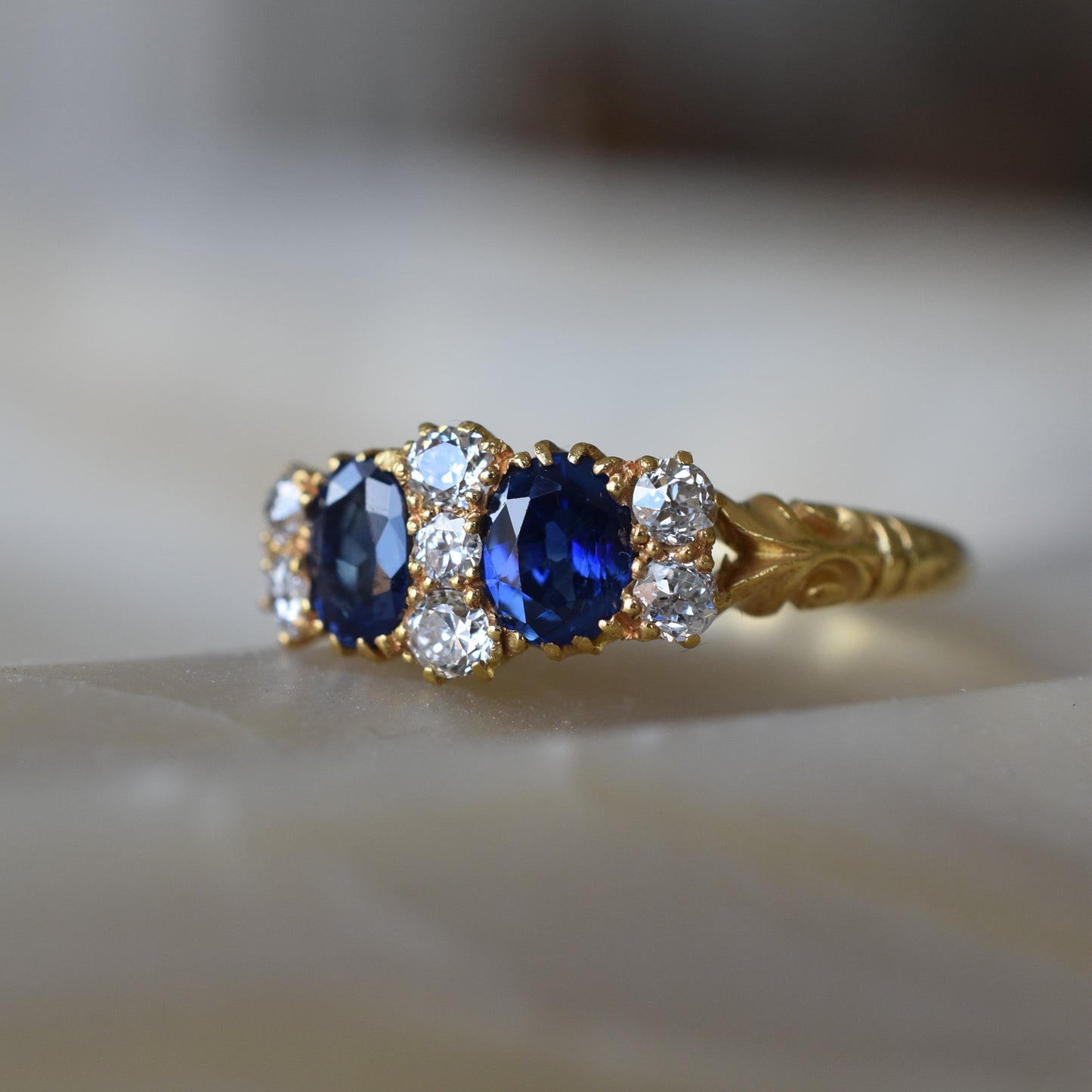 Vintage 1.10ct Sapphire and Diamond Ring in 18K Yellow Gold