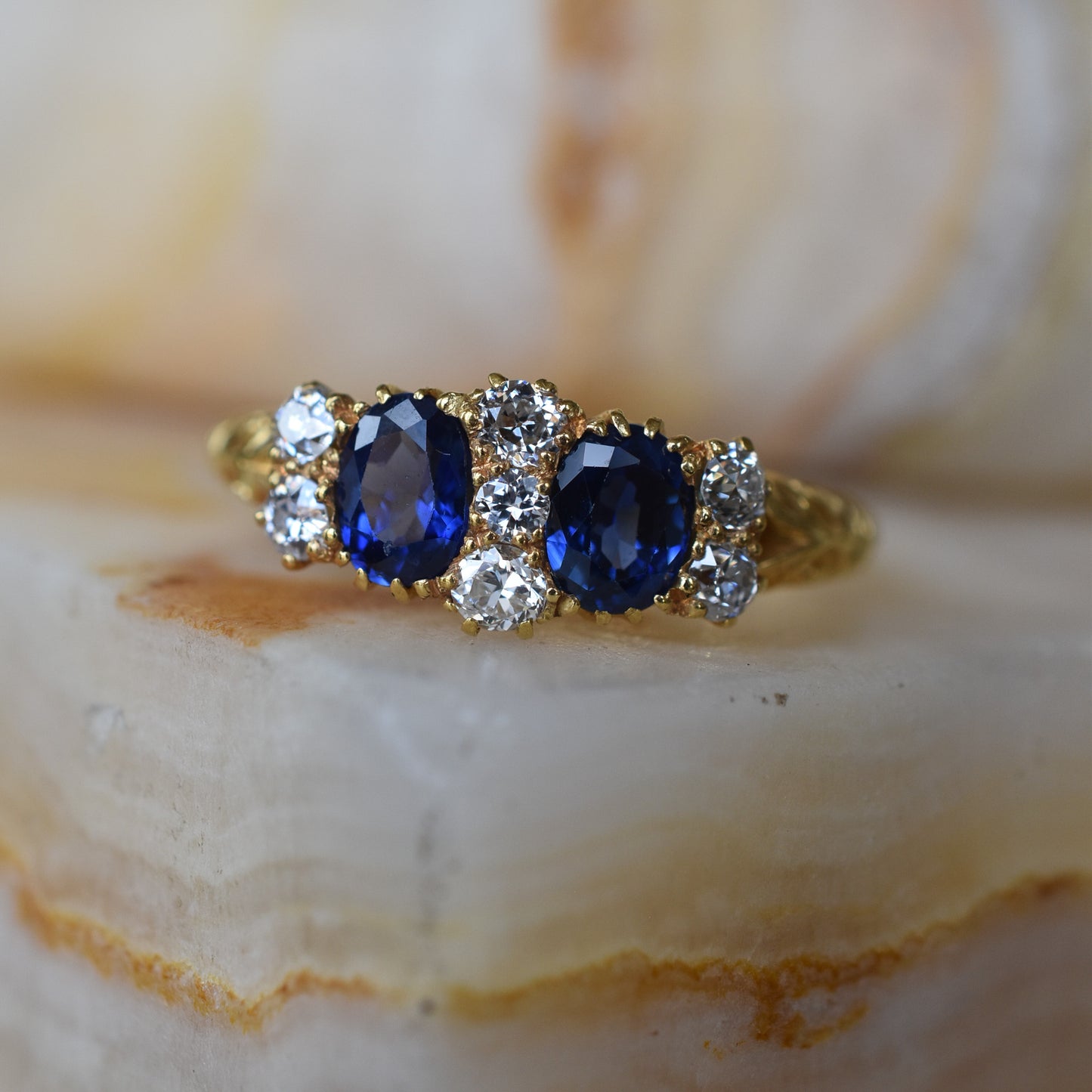 Vintage 1.10ct Sapphire and Diamond Ring in 18K Yellow Gold