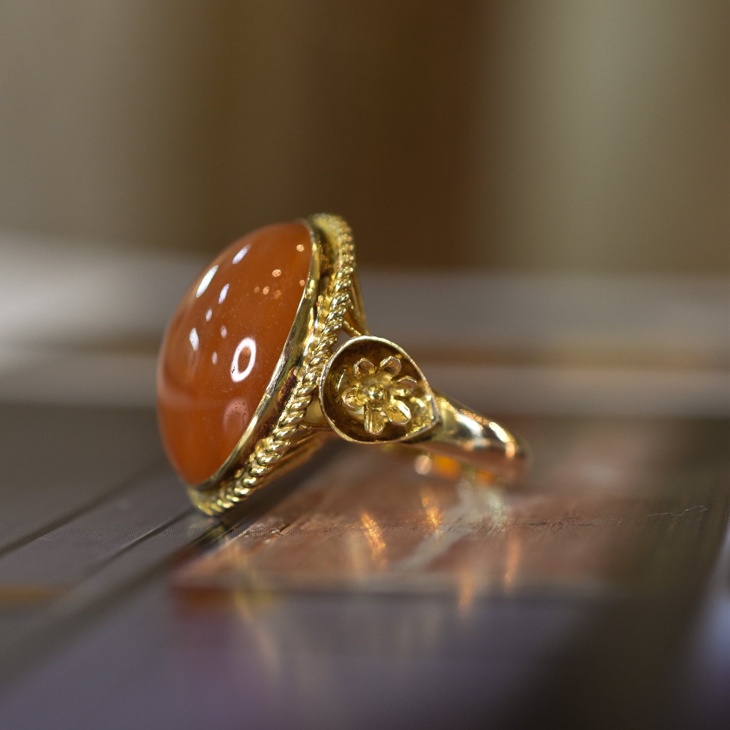 Vintage Italian 18K Gold Carnelian Ring with Floral Details