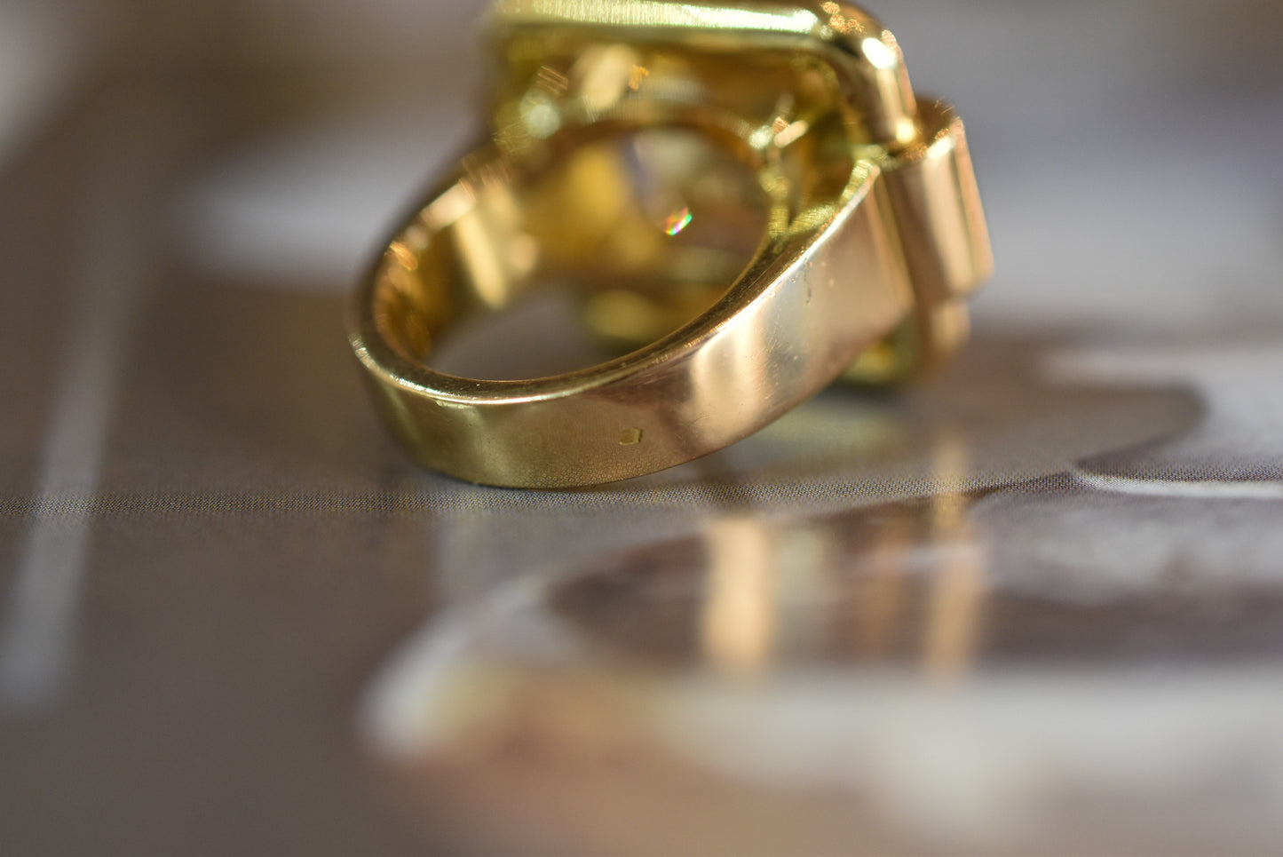 1940s French Retro Citrine Tank Ring in 18k Yellow Gold