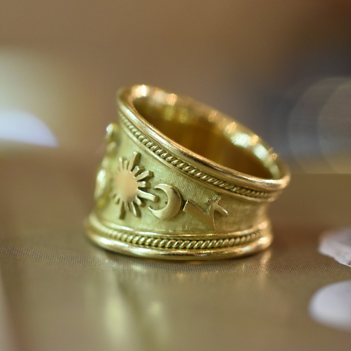 Elizabeth Gage Capricorn Zodiac 18k Gold and Diamond Band Ring