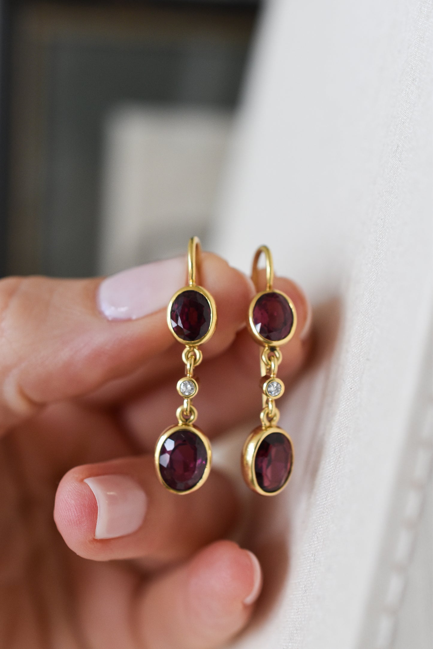 Vintage 18k Gold Garnet and Diamond Dangle Earrings (6.50 grams)