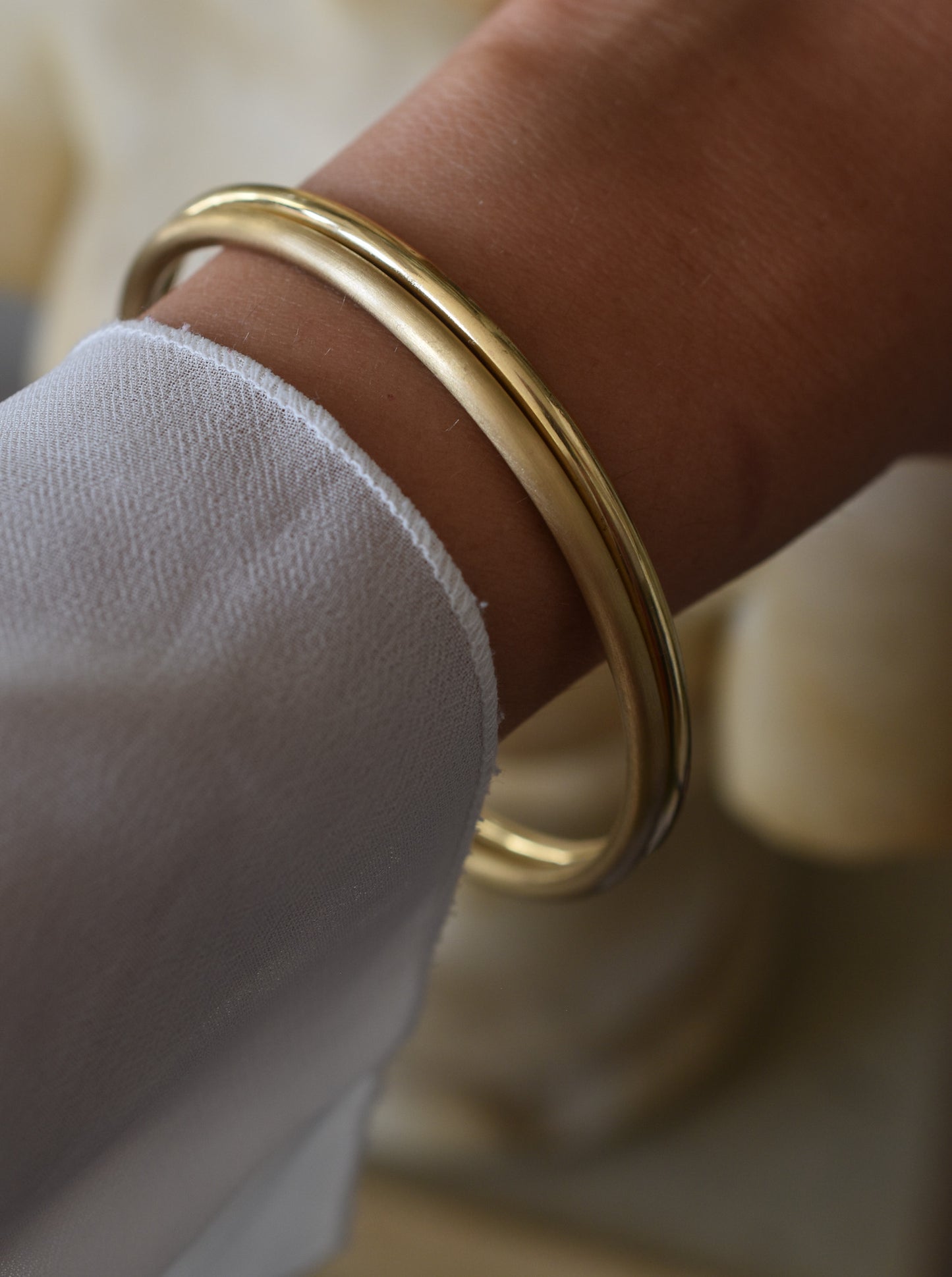 Classic Handmade Solid 18K Yellow Gold Bangle (16 grams)