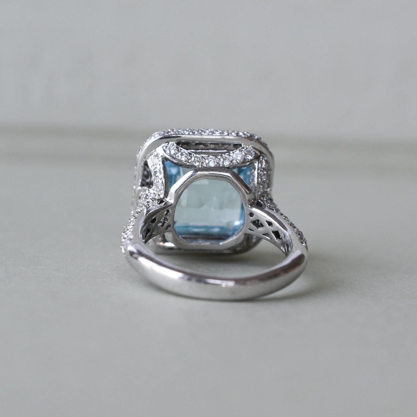 15ct Natural Topaz and Diamond 18k Gold Cocktail Ring