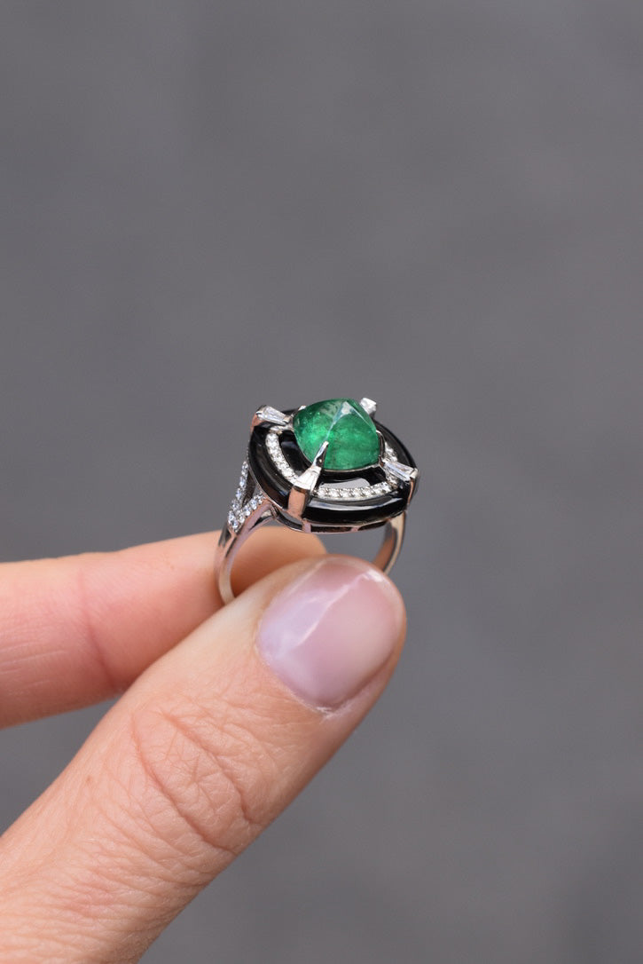 Vintage 2.50ct Emerald, Onyx and Diamond Ring in 18k White Gold