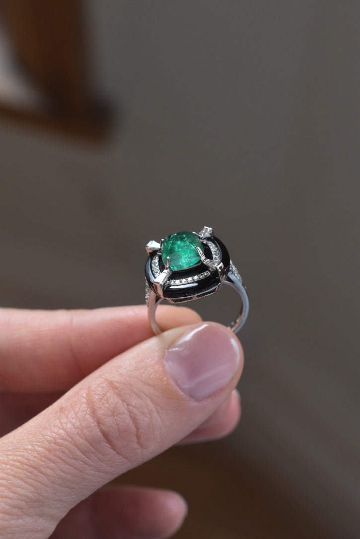 Vintage 2.50ct Emerald, Onyx and Diamond Ring in 18k White Gold