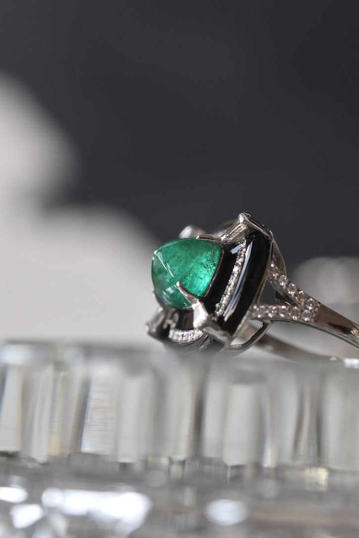 Vintage 2.50ct Emerald, Onyx and Diamond Ring in 18k White Gold