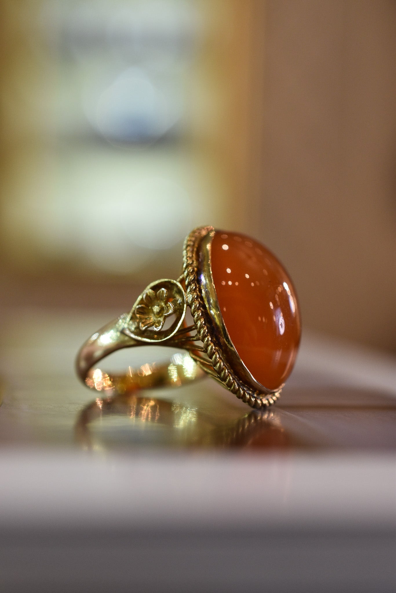 Vintage Italian 18K Gold Carnelian Ring with Floral Details