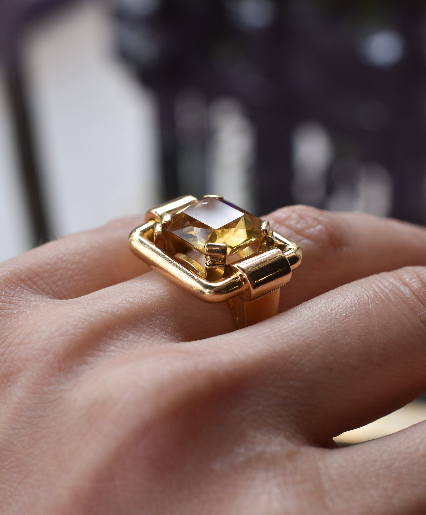 1940s French Retro Citrine Tank Ring in 18k Yellow Gold