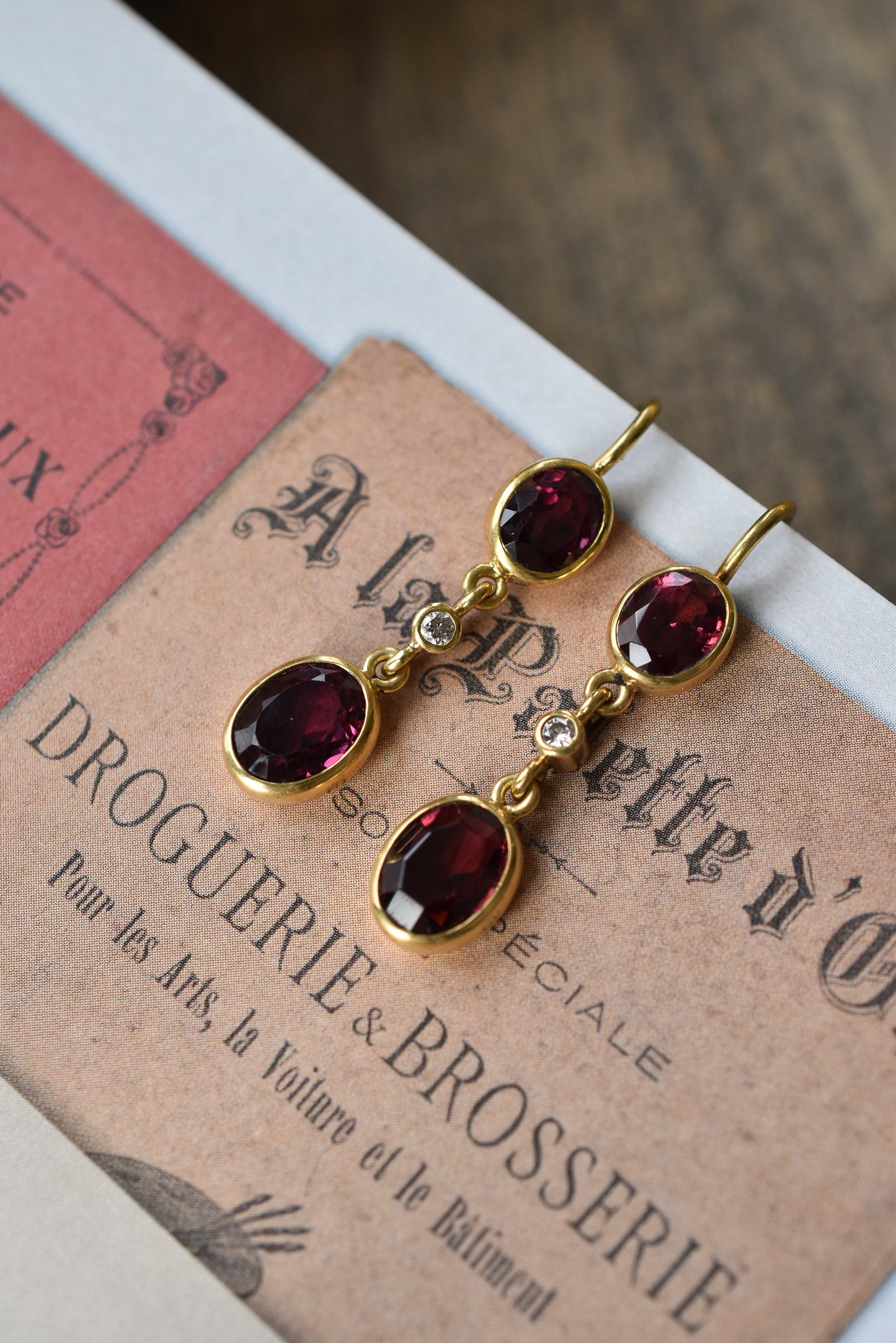 Vintage 18k Gold Garnet and Diamond Dangle Earrings (6.50 grams)