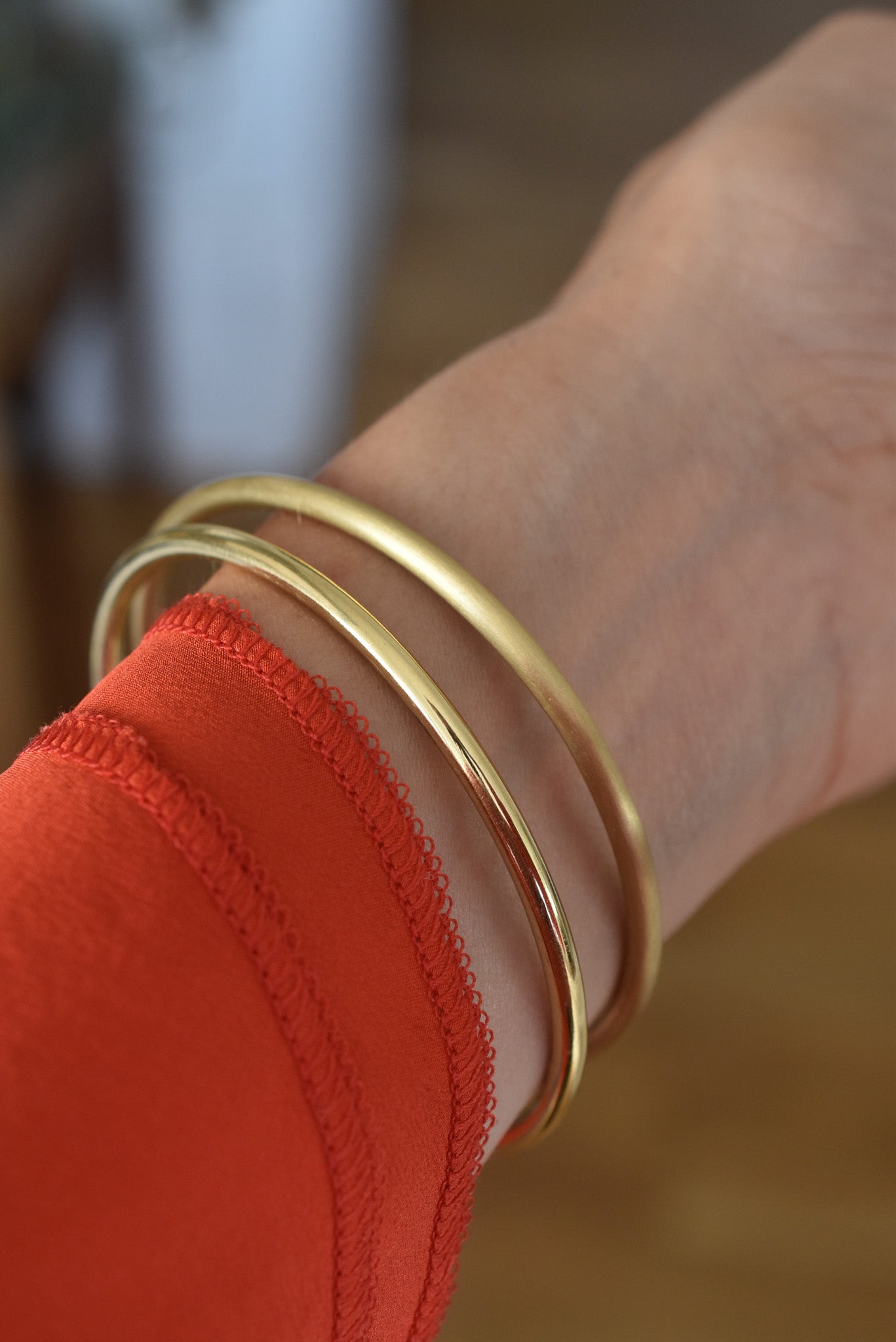 Classic Handmade Solid 18K Yellow Gold  Bangle (16 grams)