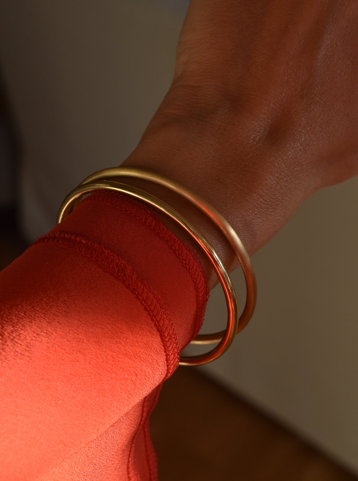 Classic Handmade Solid 18K Yellow Gold  Bangle (16 grams)